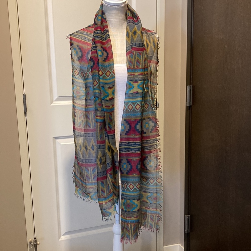 Aztec Scarf - Picture 3 of 17